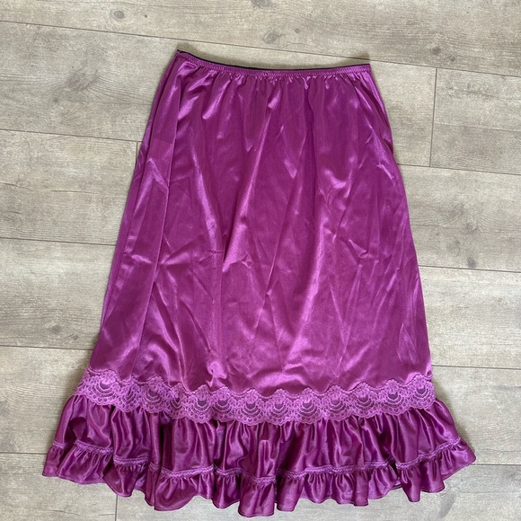 Vintage 80s JCPenney Half Slip Romantic Lace Ruffle Royalcore Skirt - Picture 6 of 8